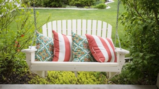 Bed Swing vs. Porch Swing: Which Is Best for Your Home?