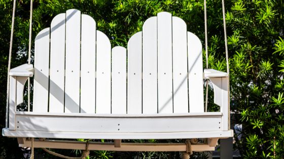 5 Benefits of Choosing a Poly Porch Swing for Your Patio