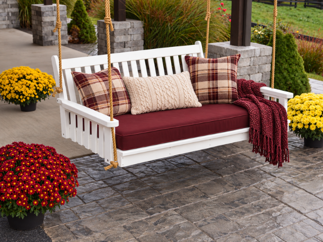 Traditional English Poly Swing Bed