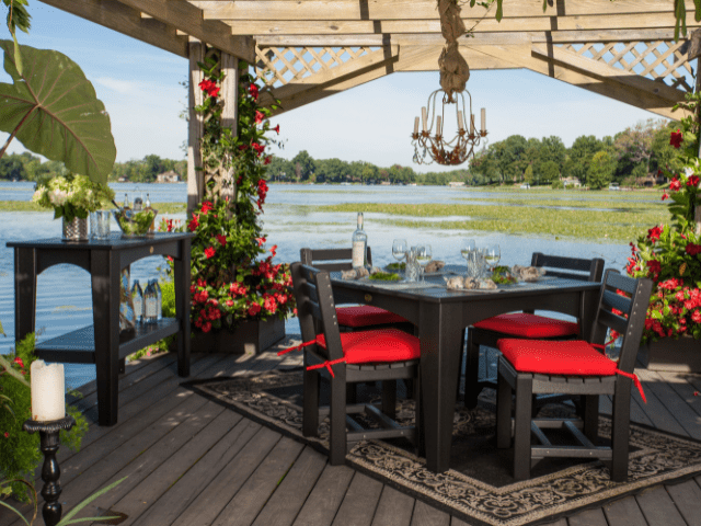 LuxCraft 5 Pc Island Dining Table & Chairs