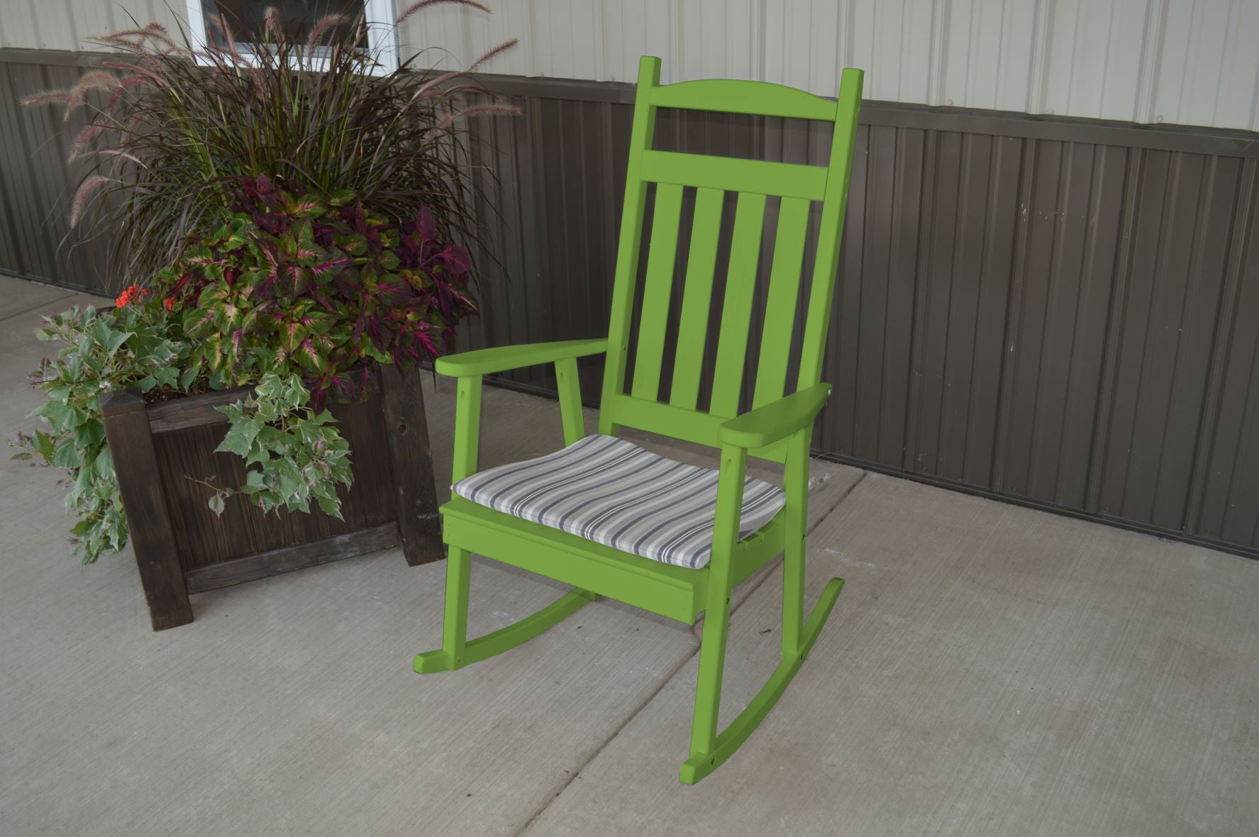 Pine Classic Rocking Chair
