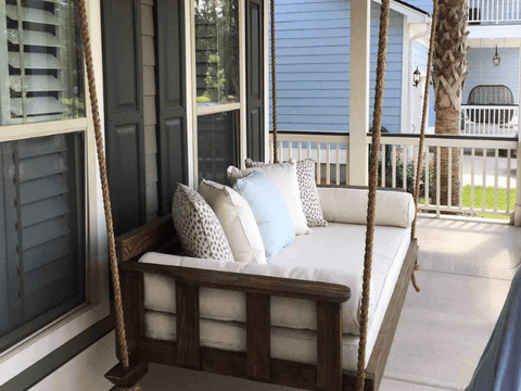 Porch swing bed with cushion clearance